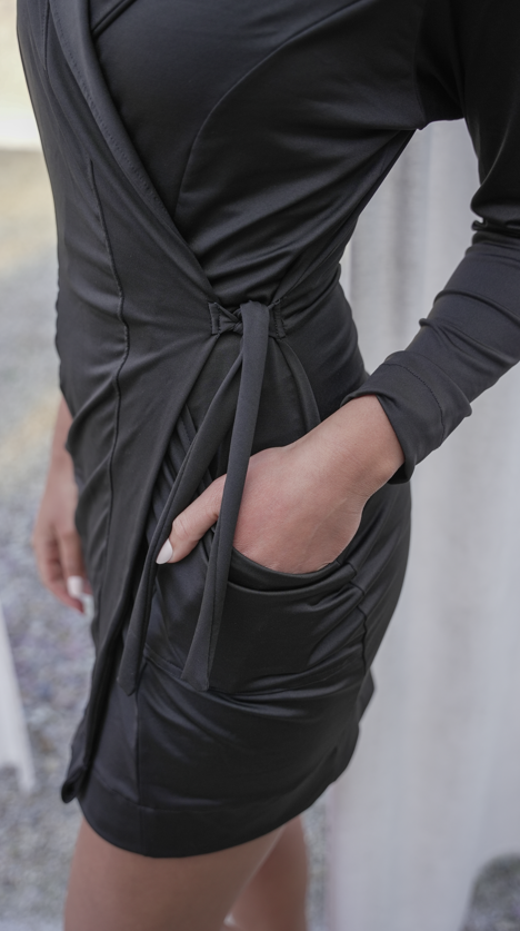 The Iconic Hourglass Robe — Sleek Midnight Short